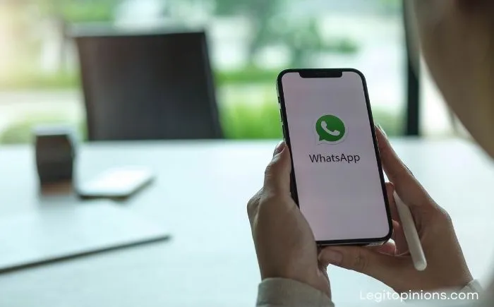 How to Turn Off Read Receipts on WhatsApp Group Chat (Disable Blue Tick)